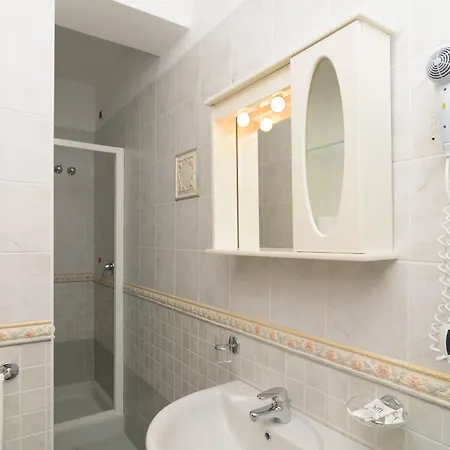 Fumerie Hotel 3*