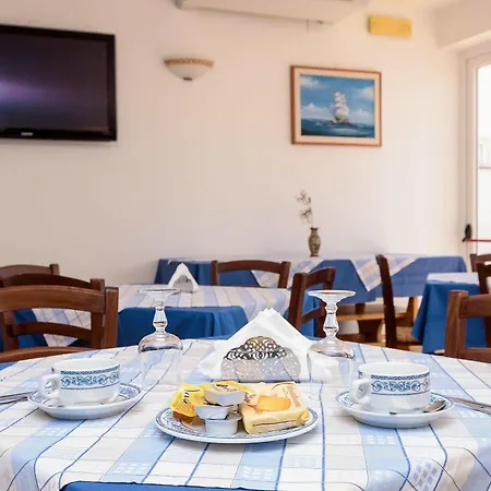 Fumerie Hotel